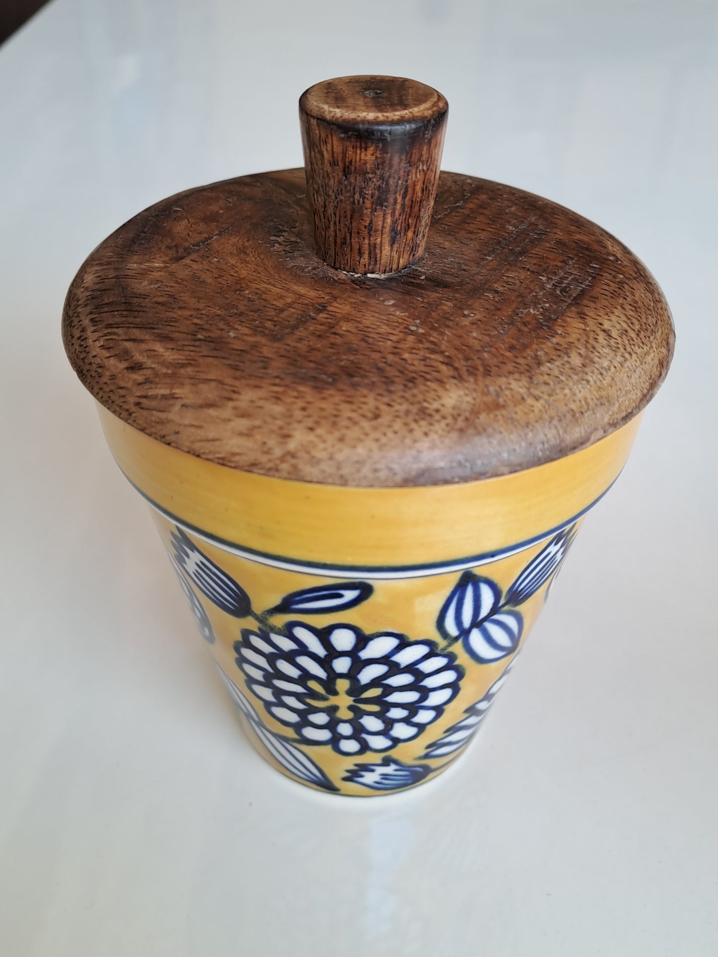 HANDPAINTED CERAMIC JAR SOYA WAX JAR CANDLE WITH WOODEN LID