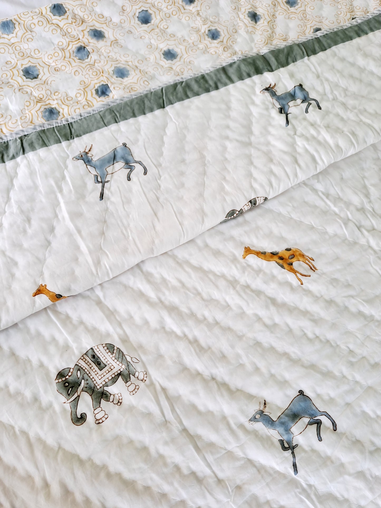 HANDBLOCK PRINTED REVERSIBLE COTTON KIDS (SINGLE) QUILT