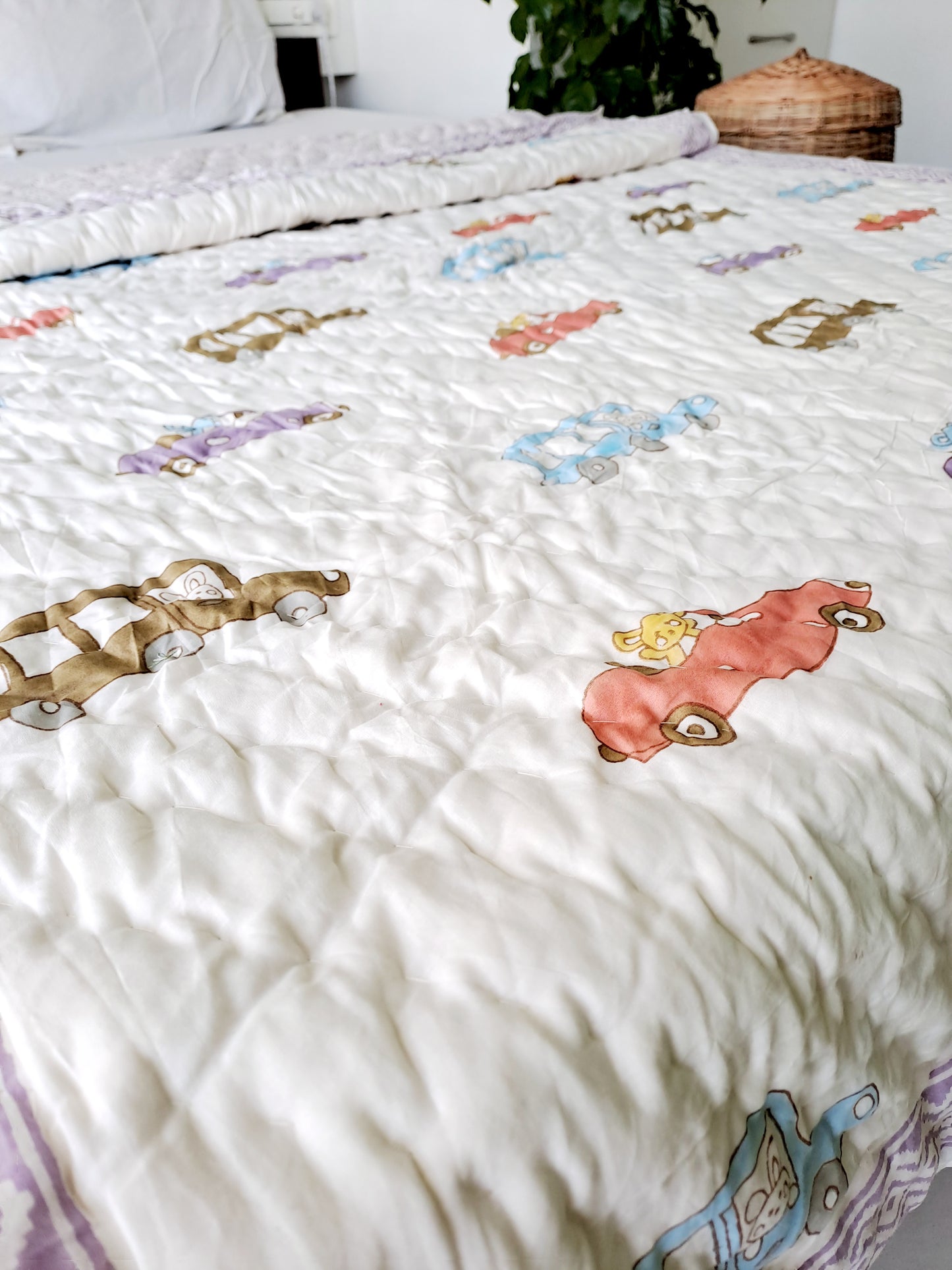 HANDBLOCK PRINTED REVERSIBLE COTTON KIDS (SINGLE) QUILT