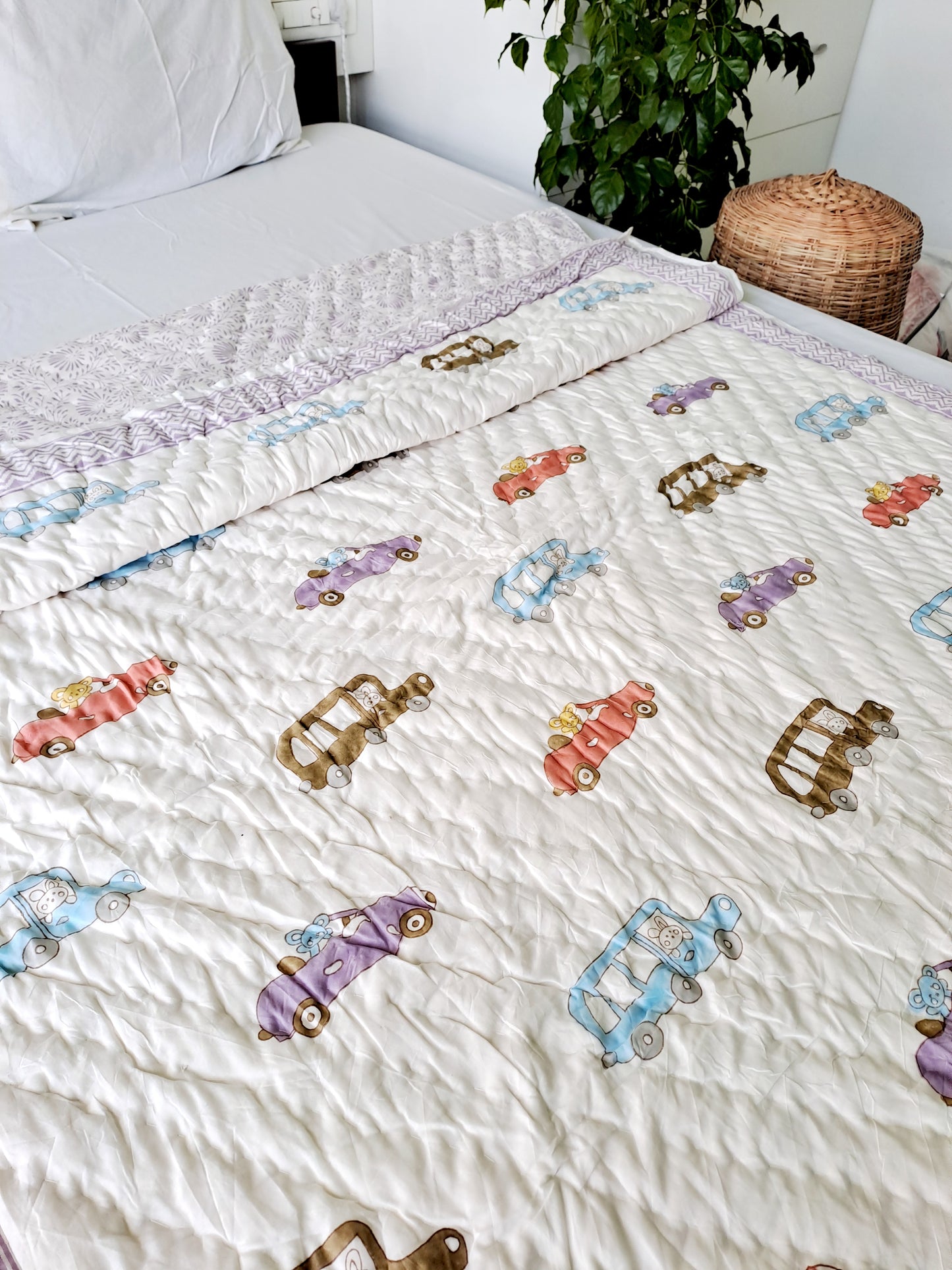 HANDBLOCK PRINTED REVERSIBLE COTTON KIDS (SINGLE) QUILT