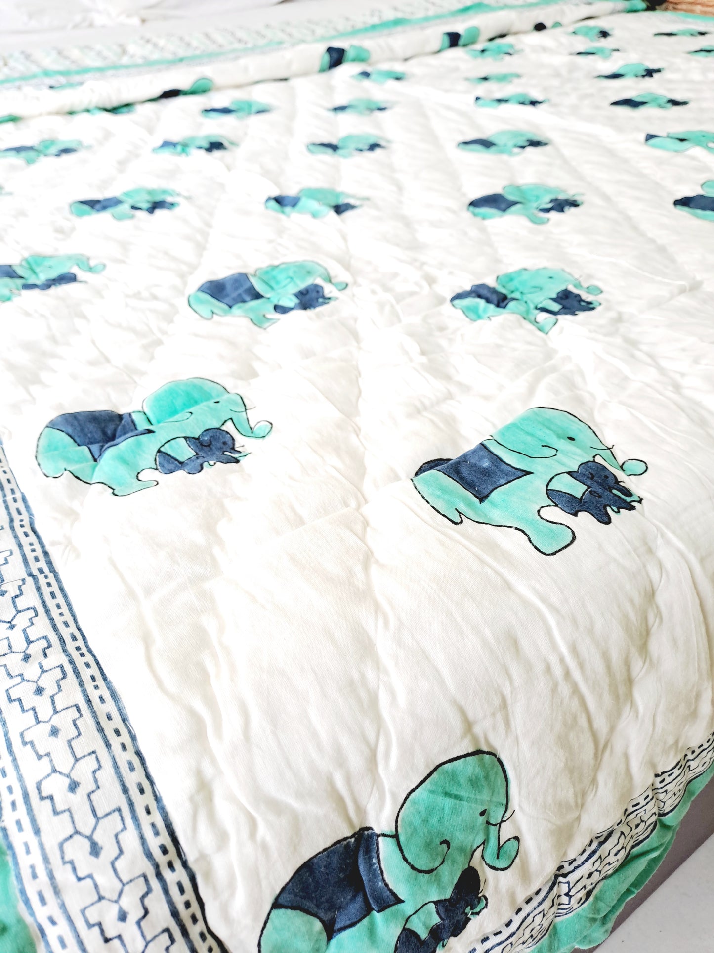 HANDBLOCK PRINTED REVERSIBLE COTTON KIDS (SINGLE) QUILT