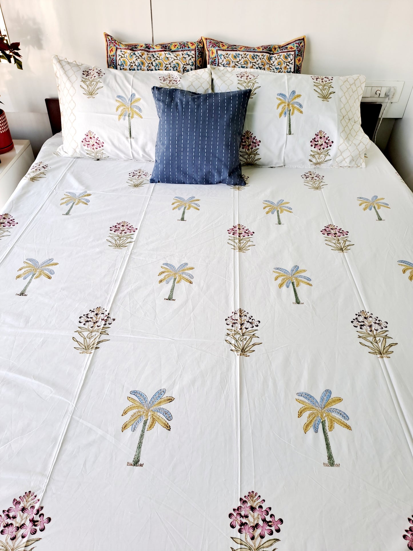 HAND BLOCK PRINT DOUBLE BEDSHEET AND QUILT BEDDING SET