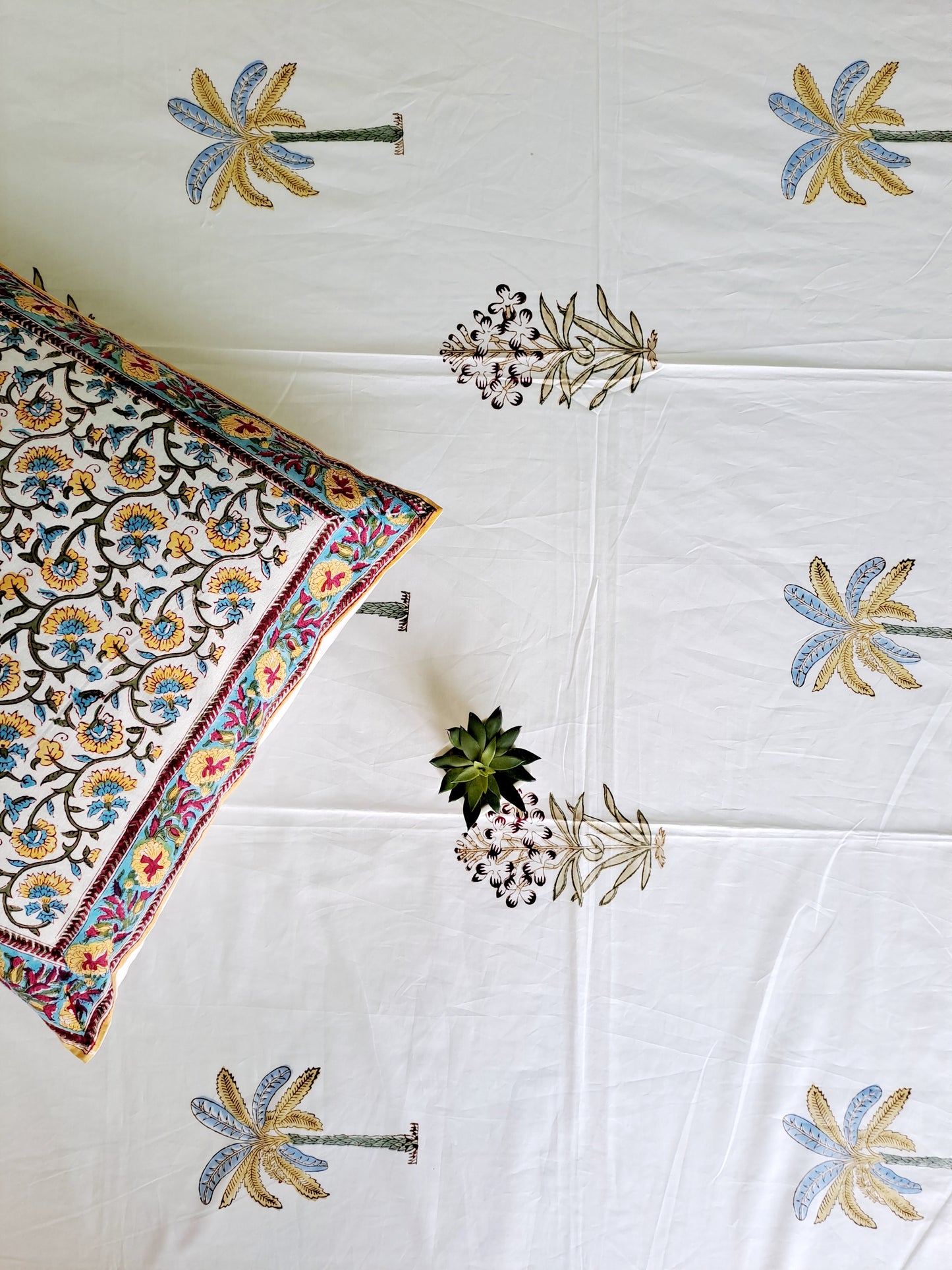 HAND BLOCK PRINT DOUBLE BEDSHEET AND QUILT BEDDING SET