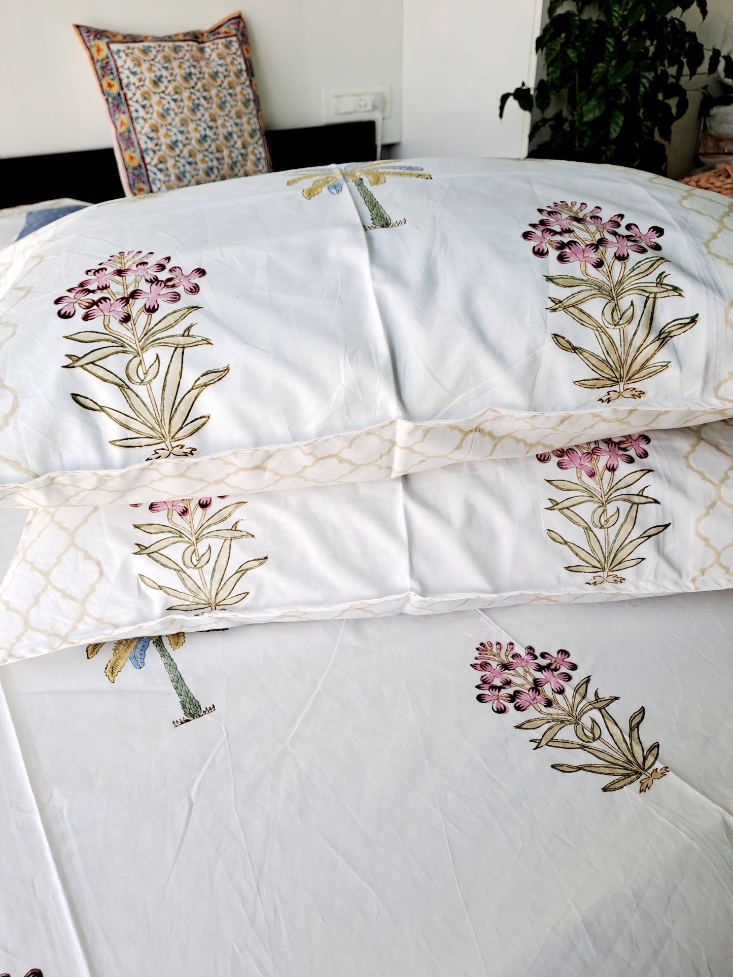 HAND BLOCK PRINT DOUBLE BEDSHEET AND QUILT BEDDING SET