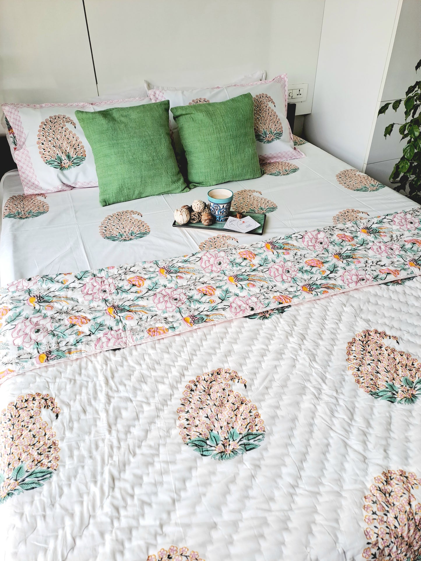 HAND BLOCK PRINT DOUBLE BEDSHEET AND QUILT BEDDING SET