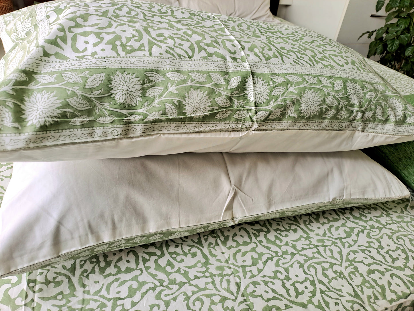HAND BLOCK PRINT DOUBLE BEDSHEET AND QUILT BEDDING SET
