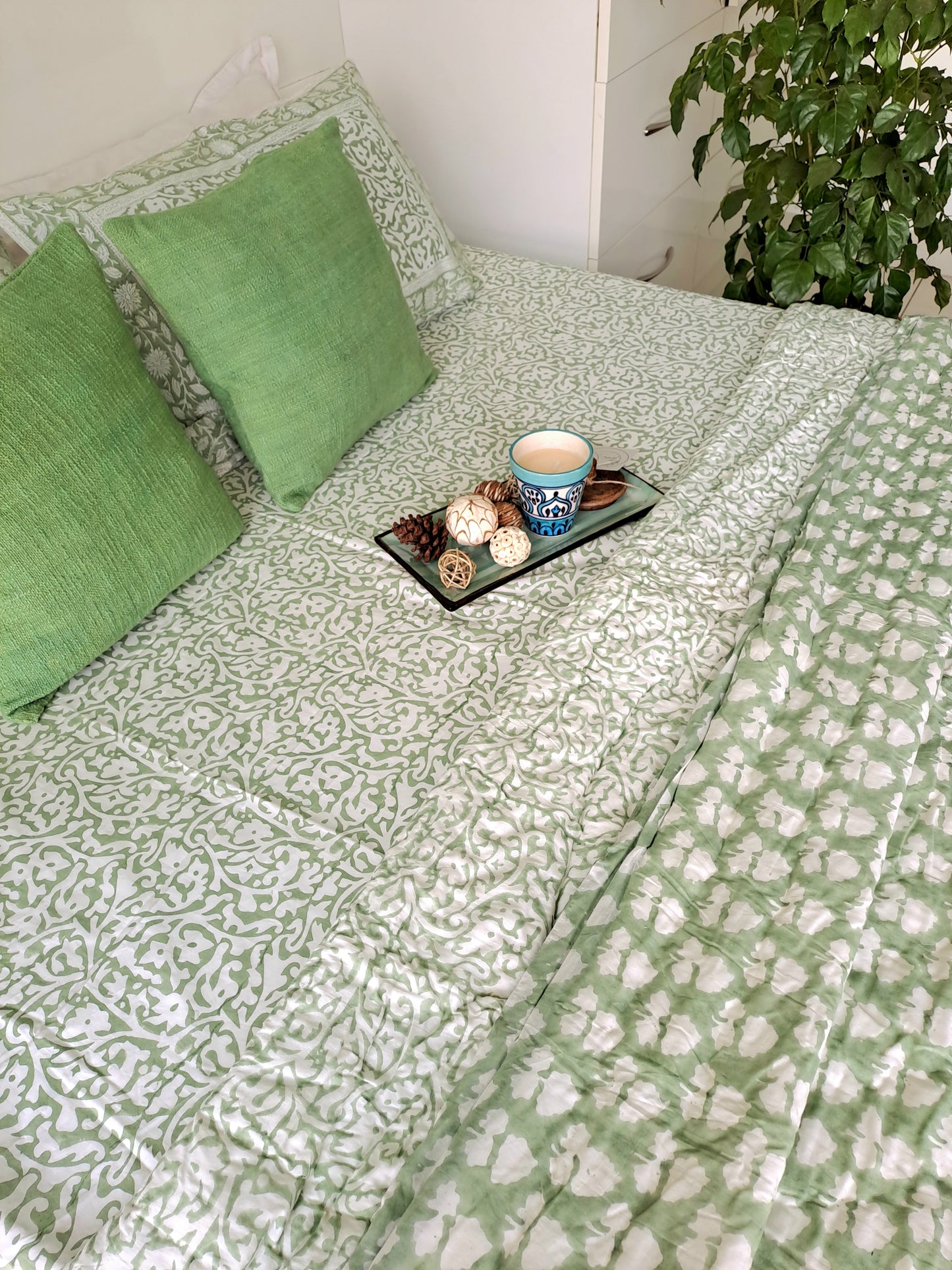 HAND BLOCK PRINT DOUBLE BEDSHEET AND QUILT BEDDING SET