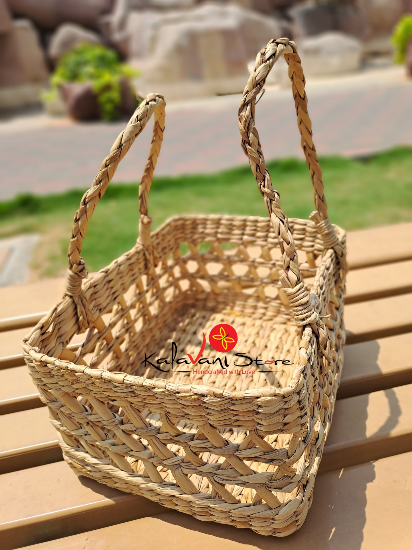 KAUNA GRASS JALLI BASKET WITH HANDLE