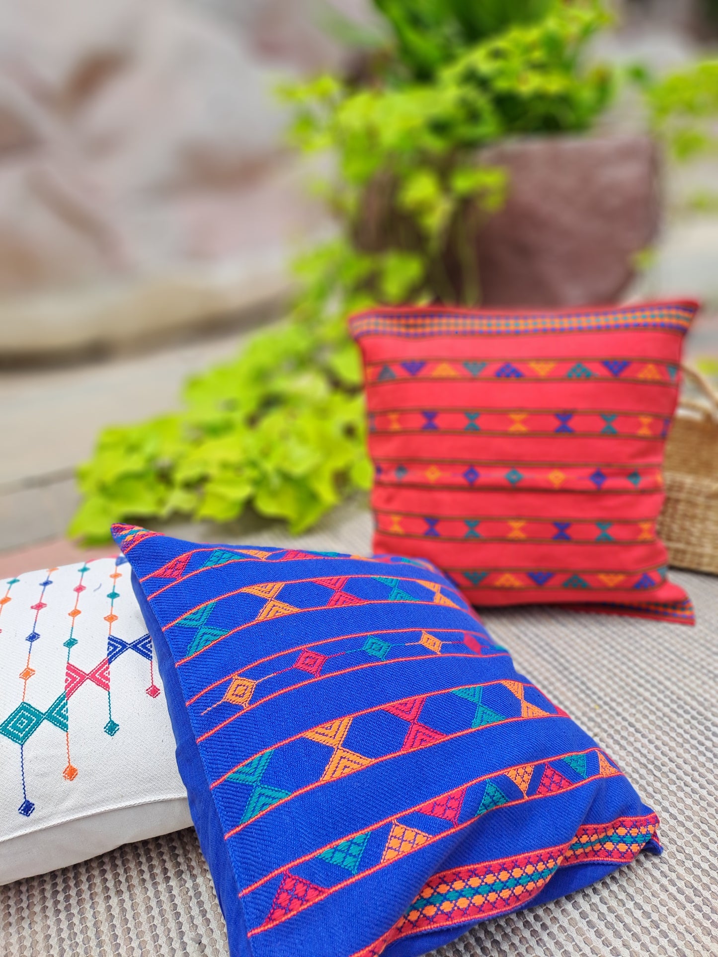 HANDLOOM COTTON CUSHION COVER