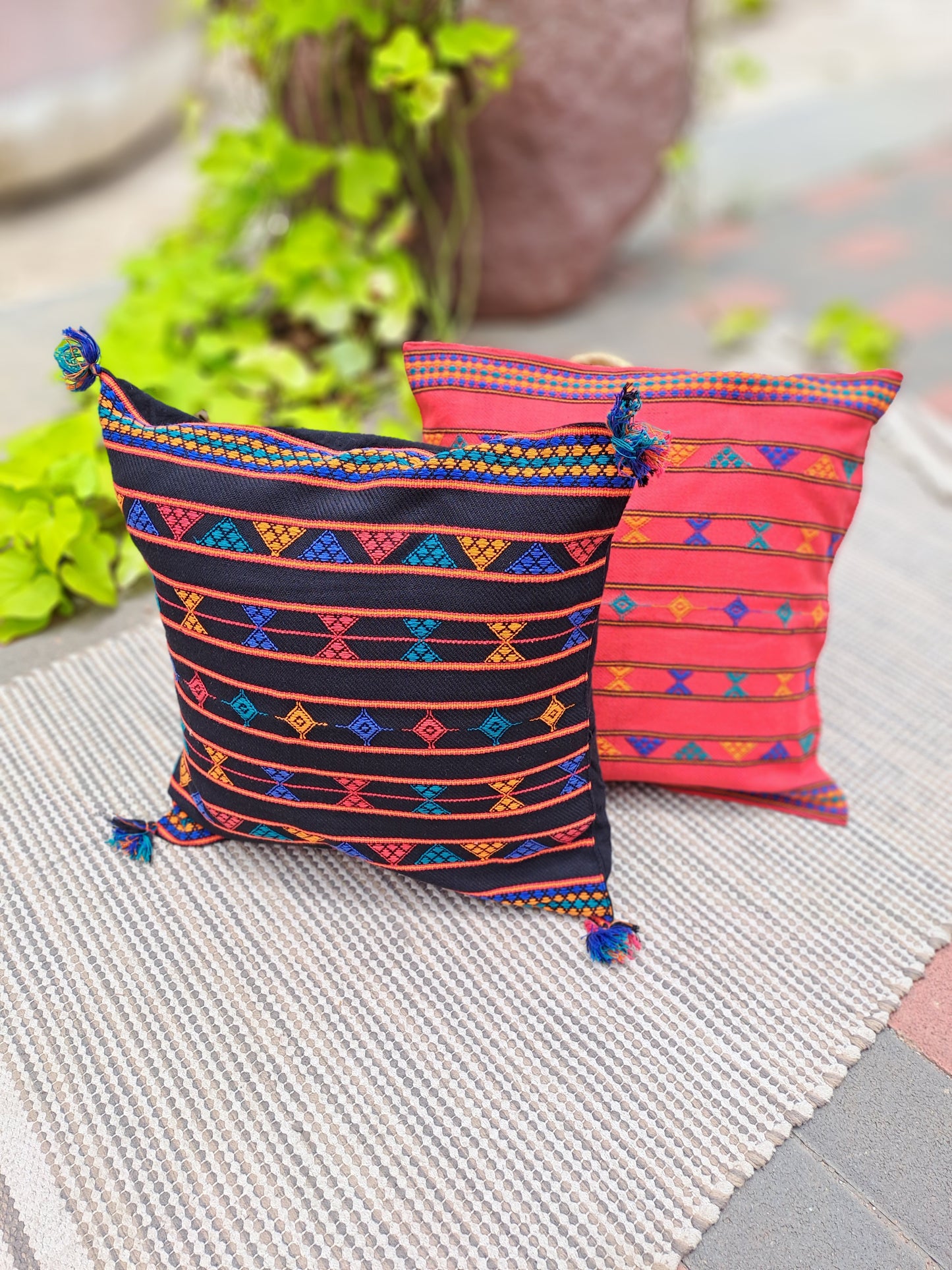 HANDLOOM COTTON CUSHION COVER