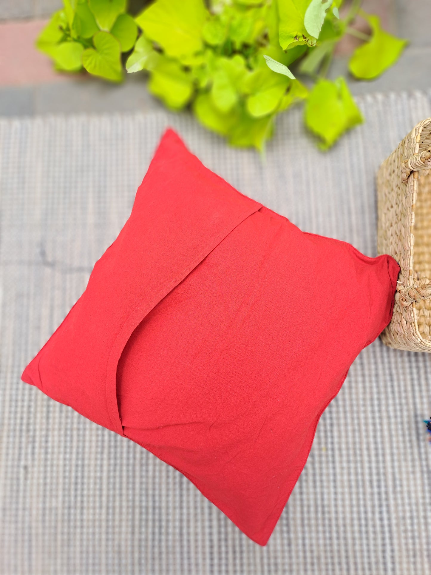 HANDLOOM COTTON CUSHION COVER