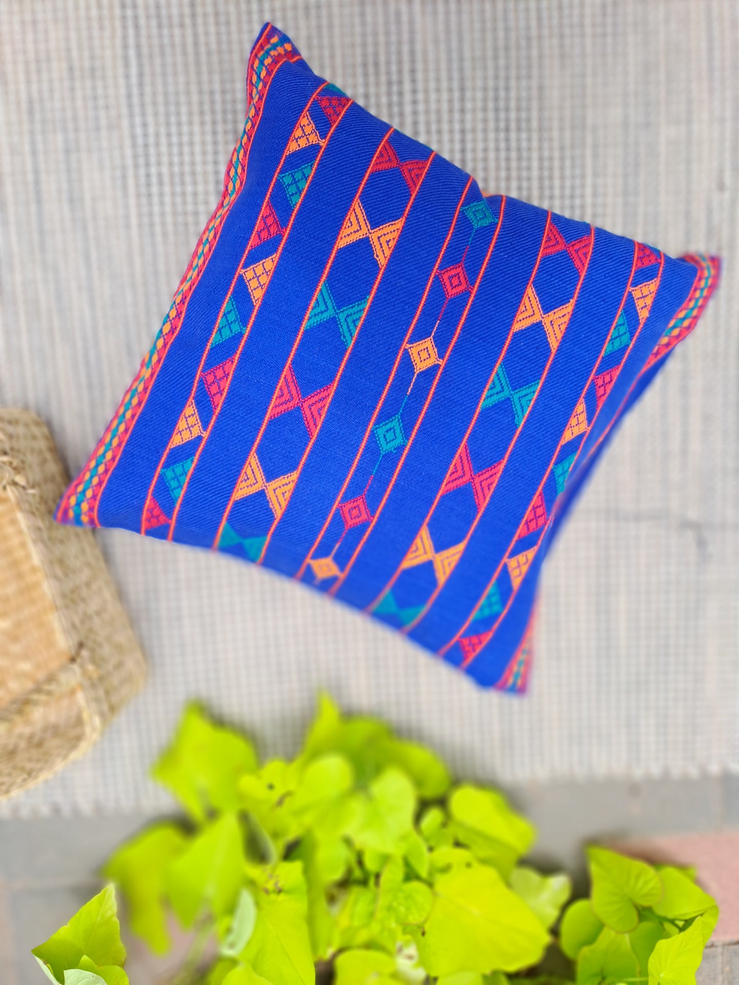 HANDLOOM COTTON CUSHION COVER