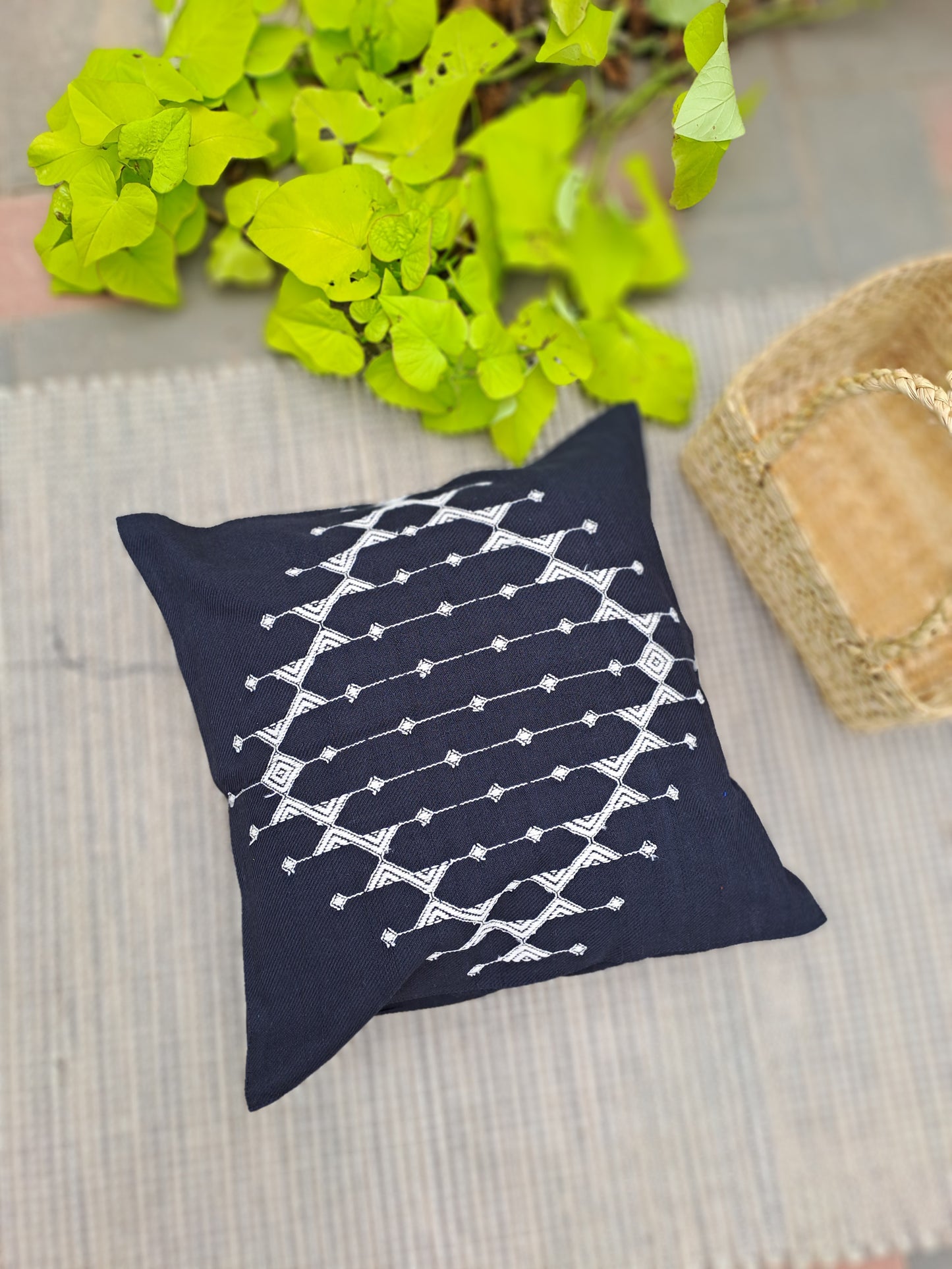 HANDLOOM COTTON CUSHION COVER