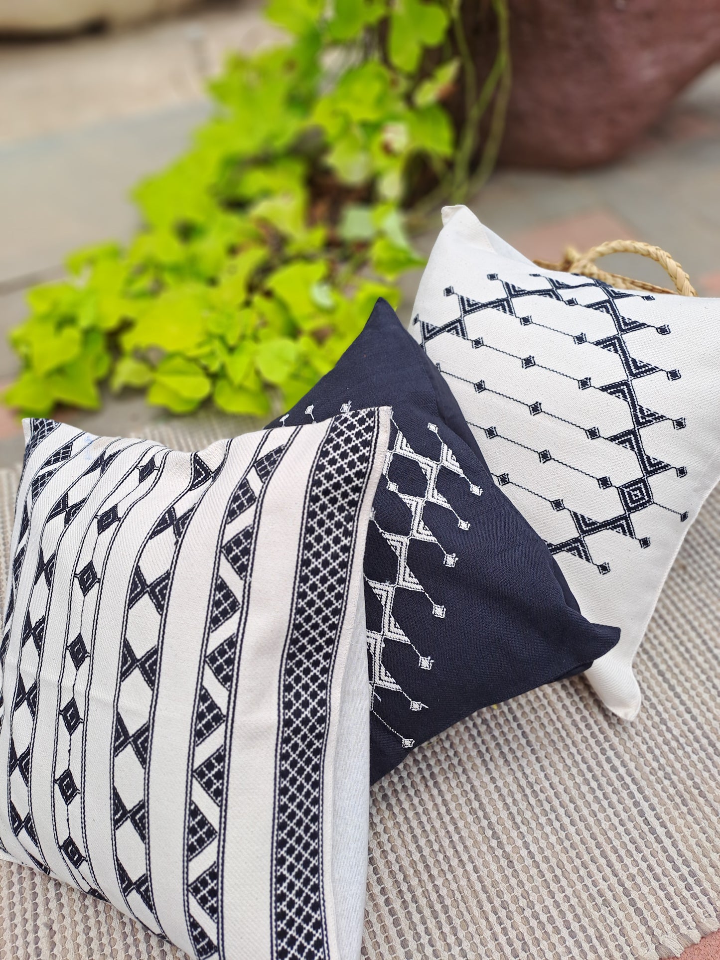 HANDLOOM COTTON CUSHION COVER