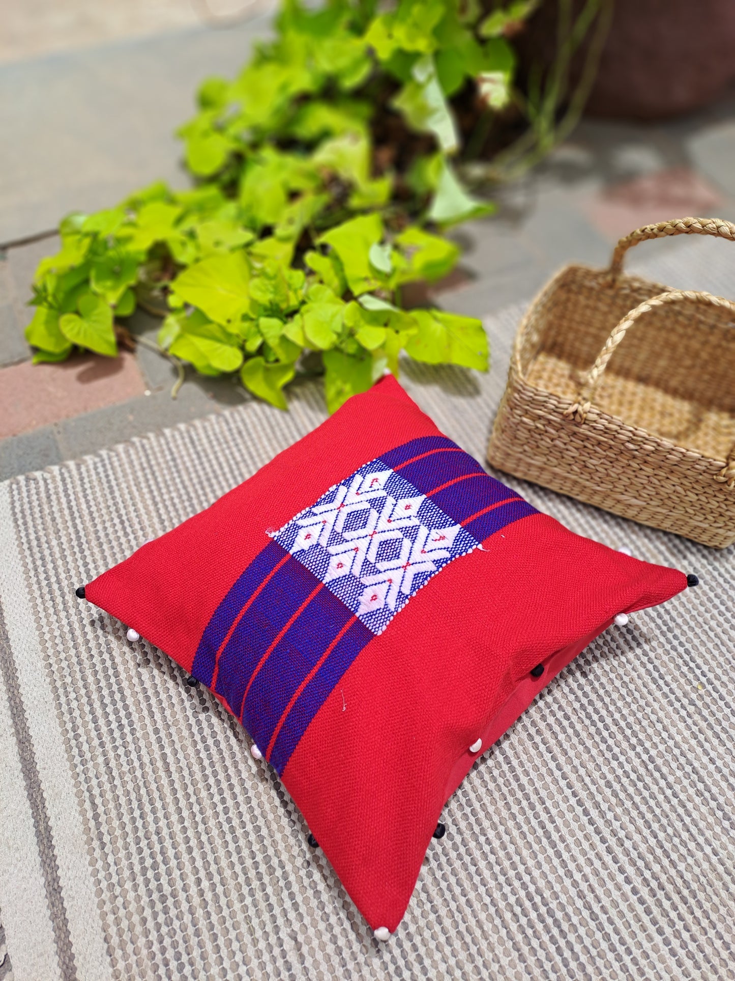HANDLOOM COTTON CUSHION COVER