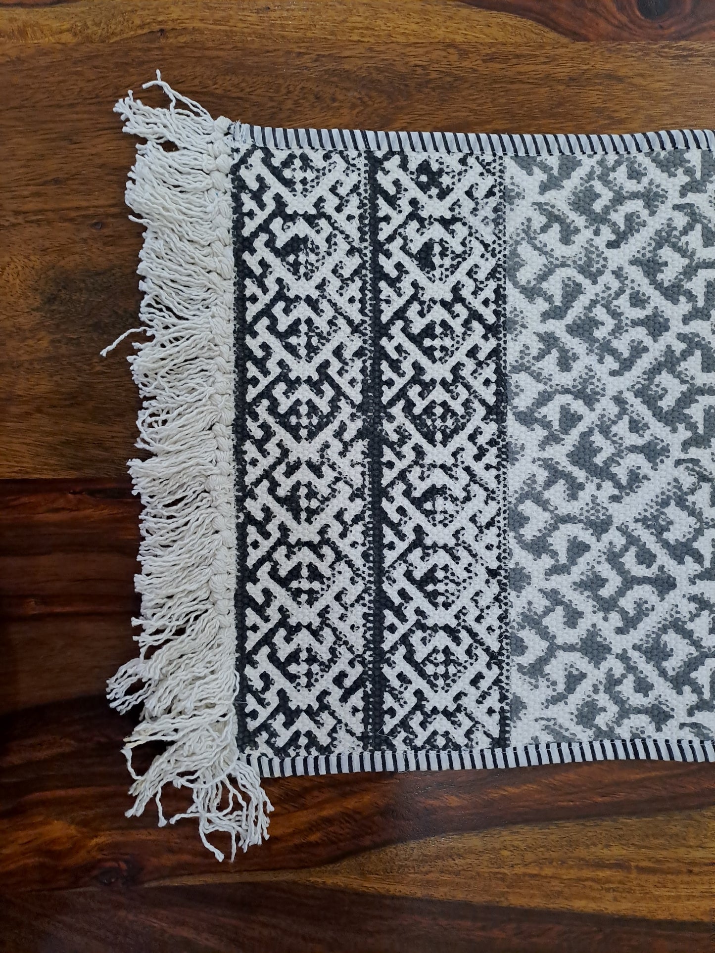 HANDBLOCK PRINT TABLE RUNNER