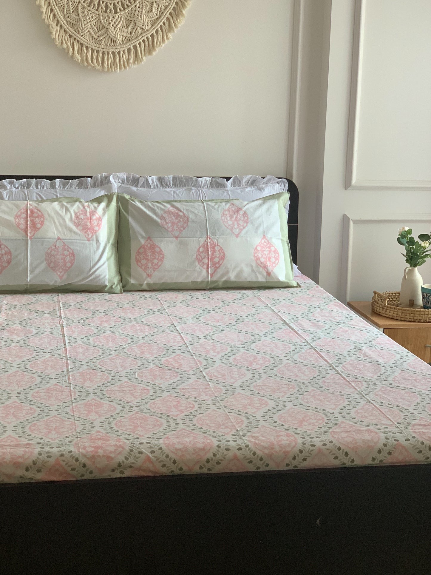 HAND BLOCK PRINT DOUBLE BEDSHEET AND QUILT BEDDING SET