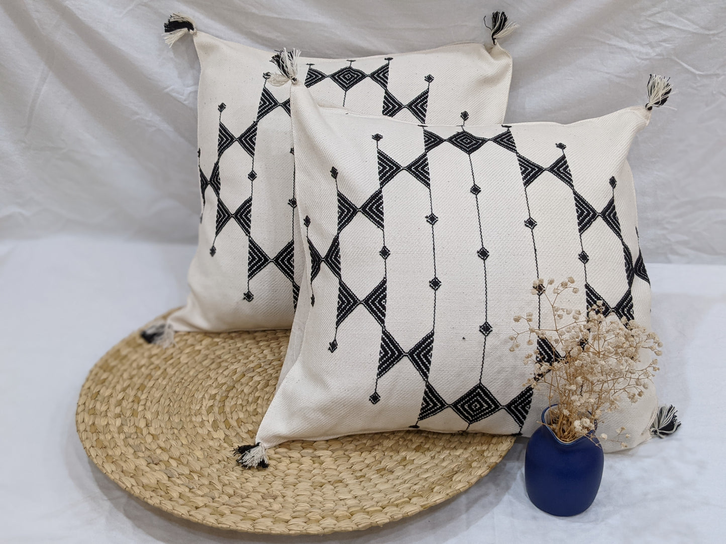 HANDLOOM COTTON CUSHION COVER