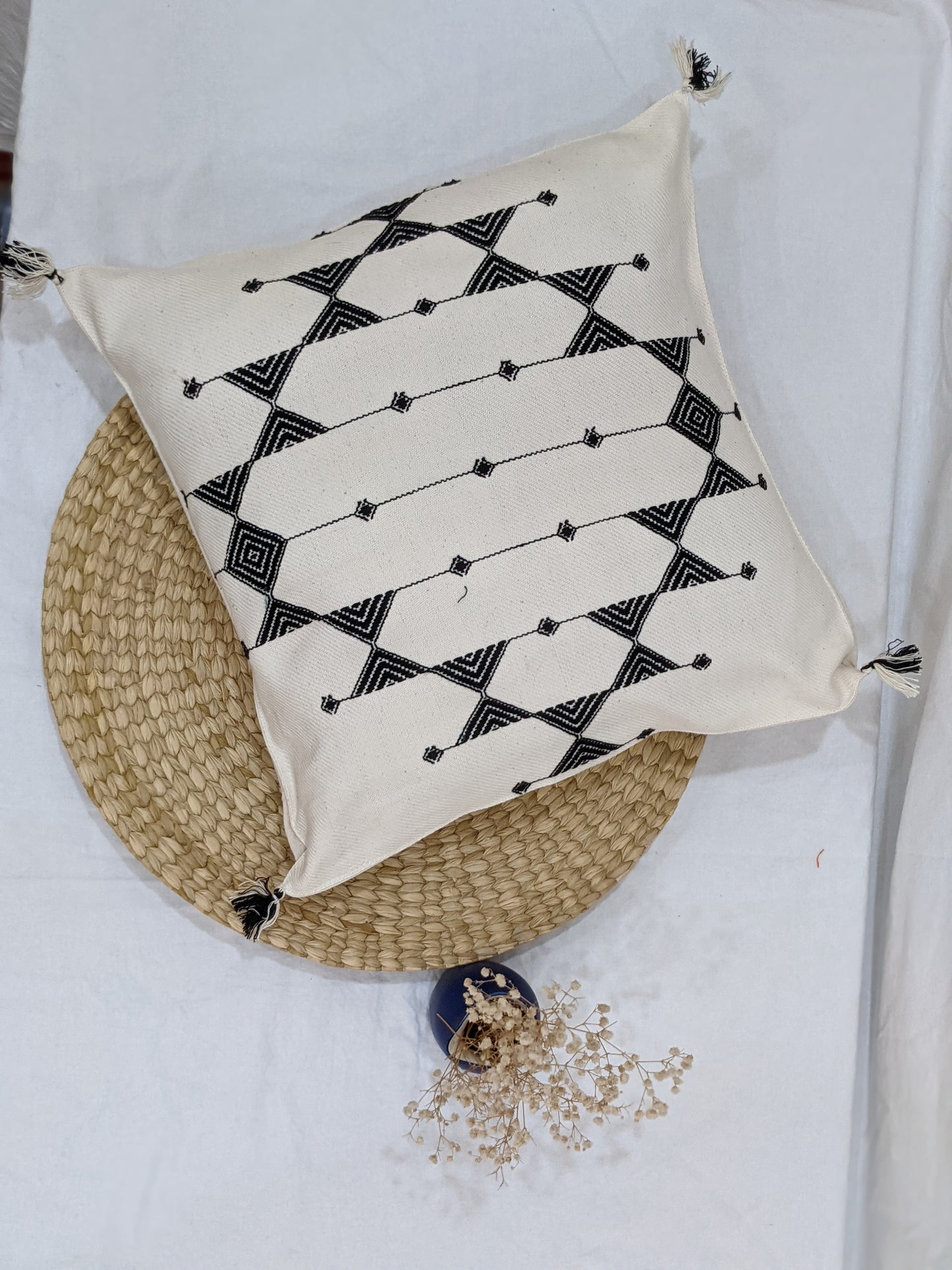 HANDLOOM COTTON CUSHION COVER