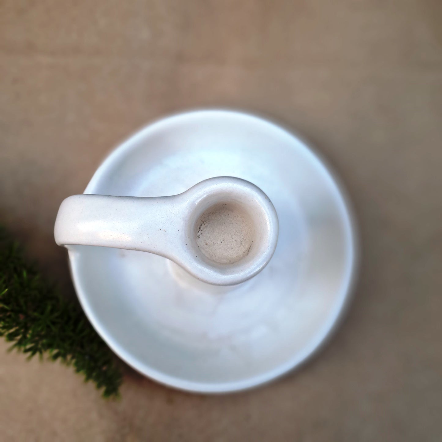 CERAMIC WHITE CANDLE HOLDER