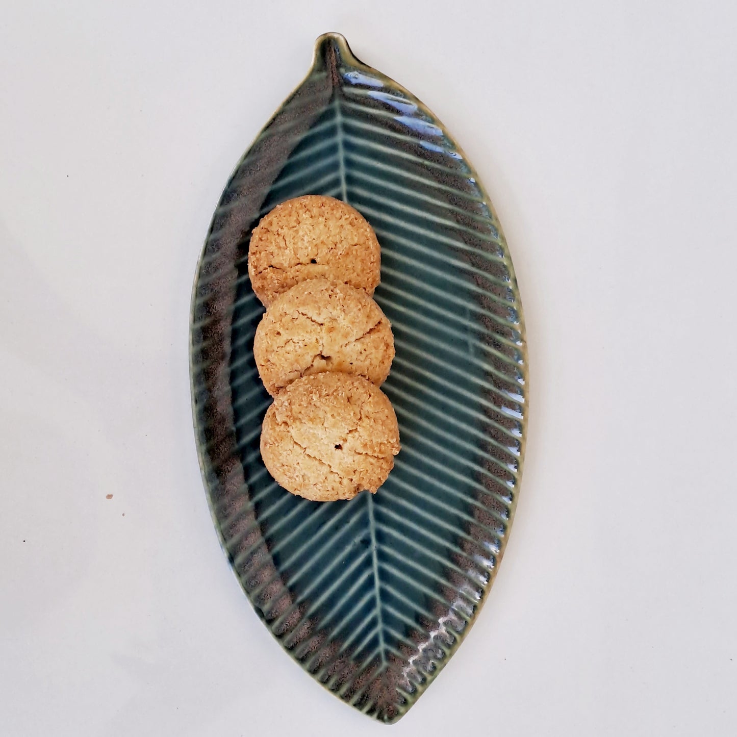 CERAMIC GREEN LEAF PLATTER