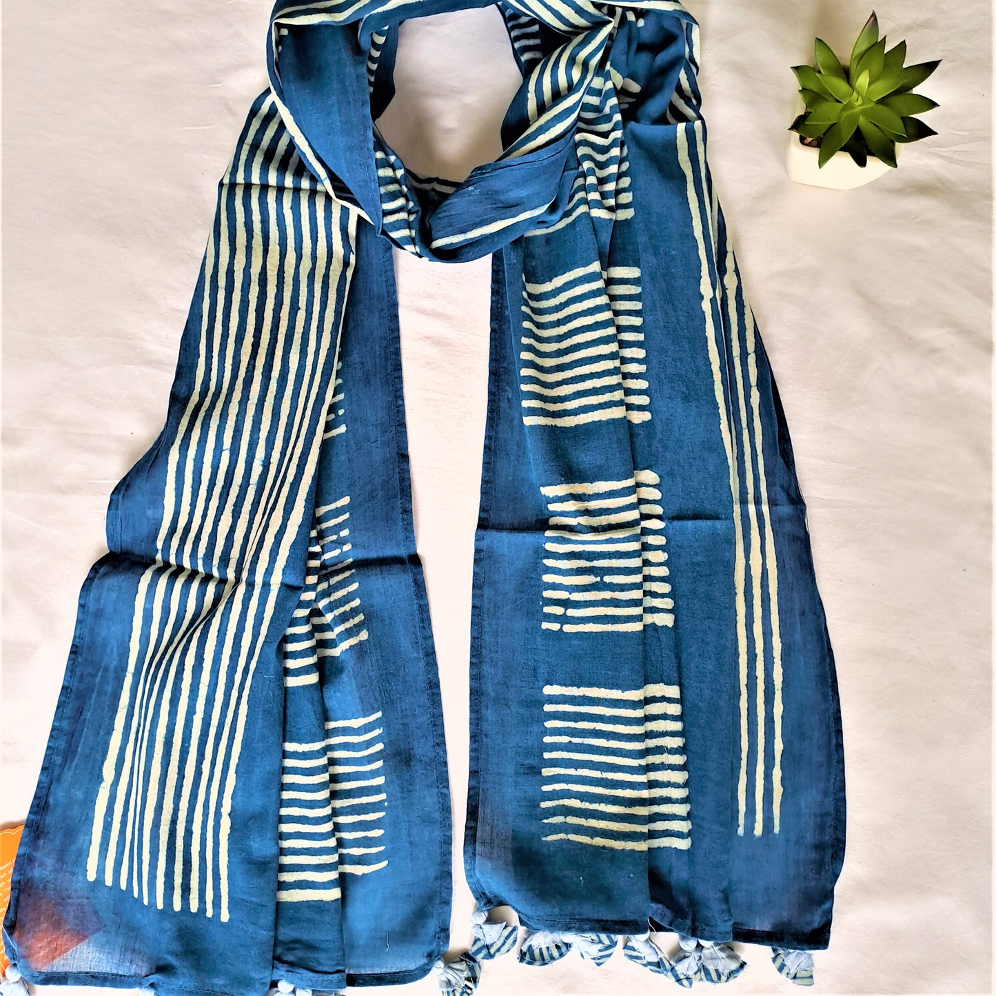 MULMUL COTTON BLOCK PRINT BLUE STOLE