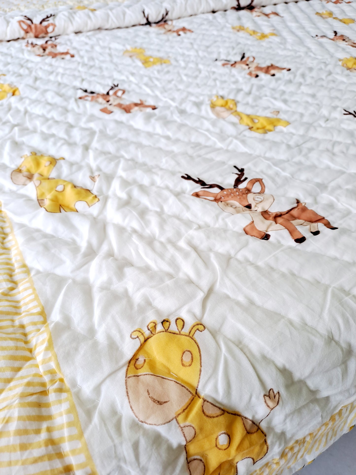 HANDBLOCK PRINTED REVERSIBLE COTTON KIDS (SINGLE) QUILT