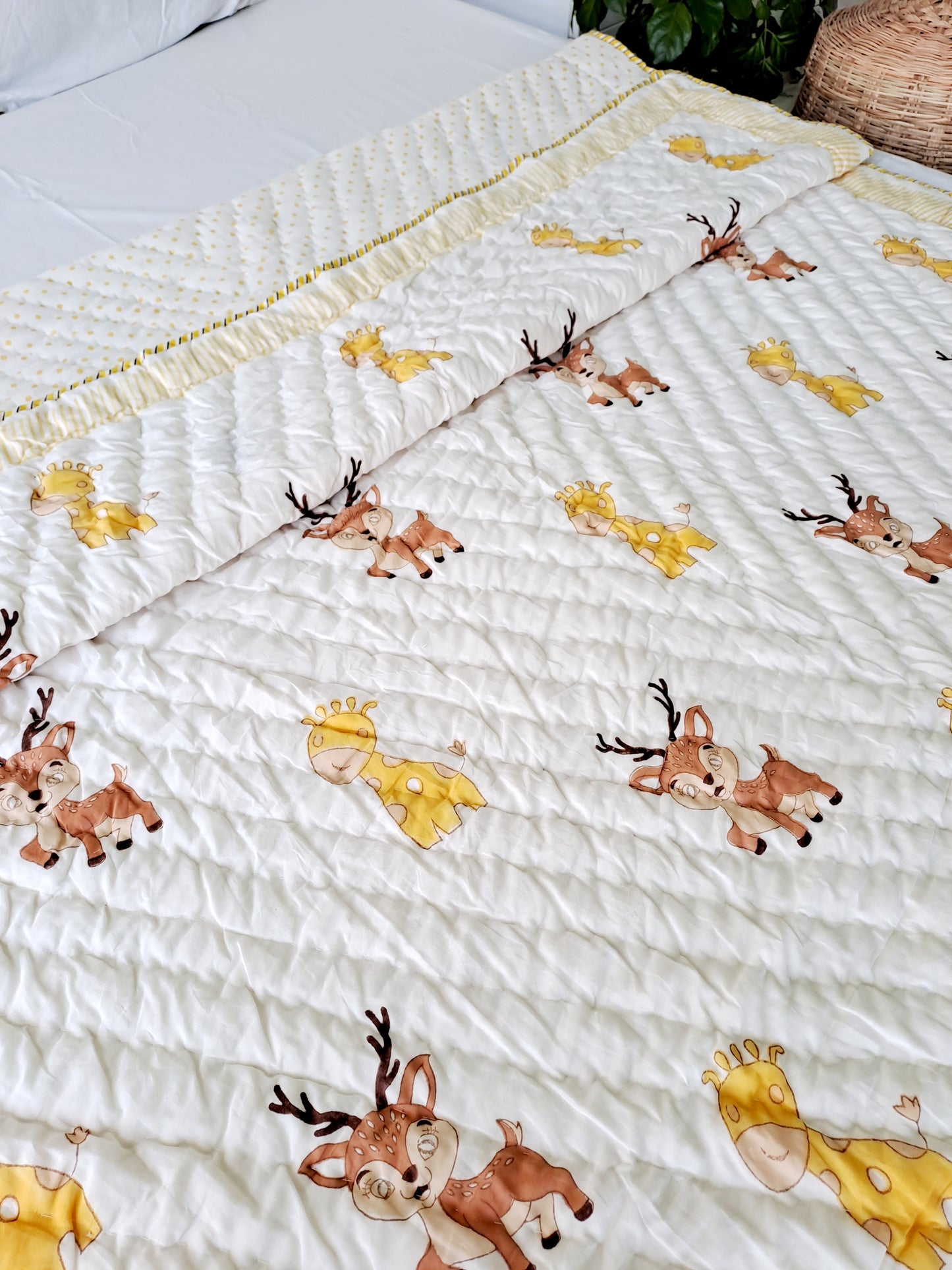 HANDBLOCK PRINTED REVERSIBLE COTTON KIDS (SINGLE) QUILT