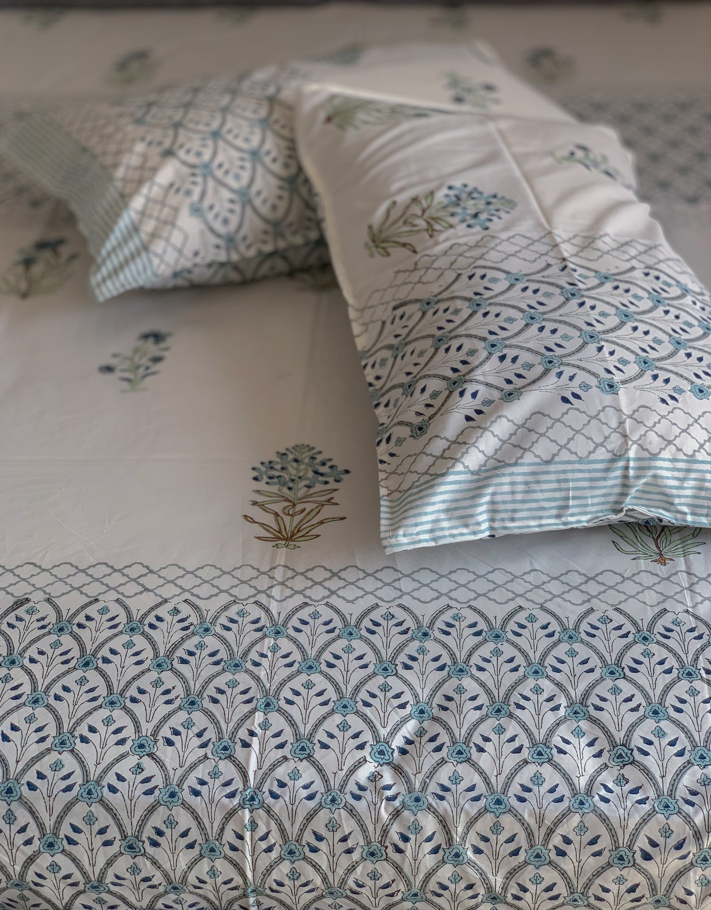 HAND BLOCK PRINT DOUBLE BEDSHEET AND QUILT BEDDING SET