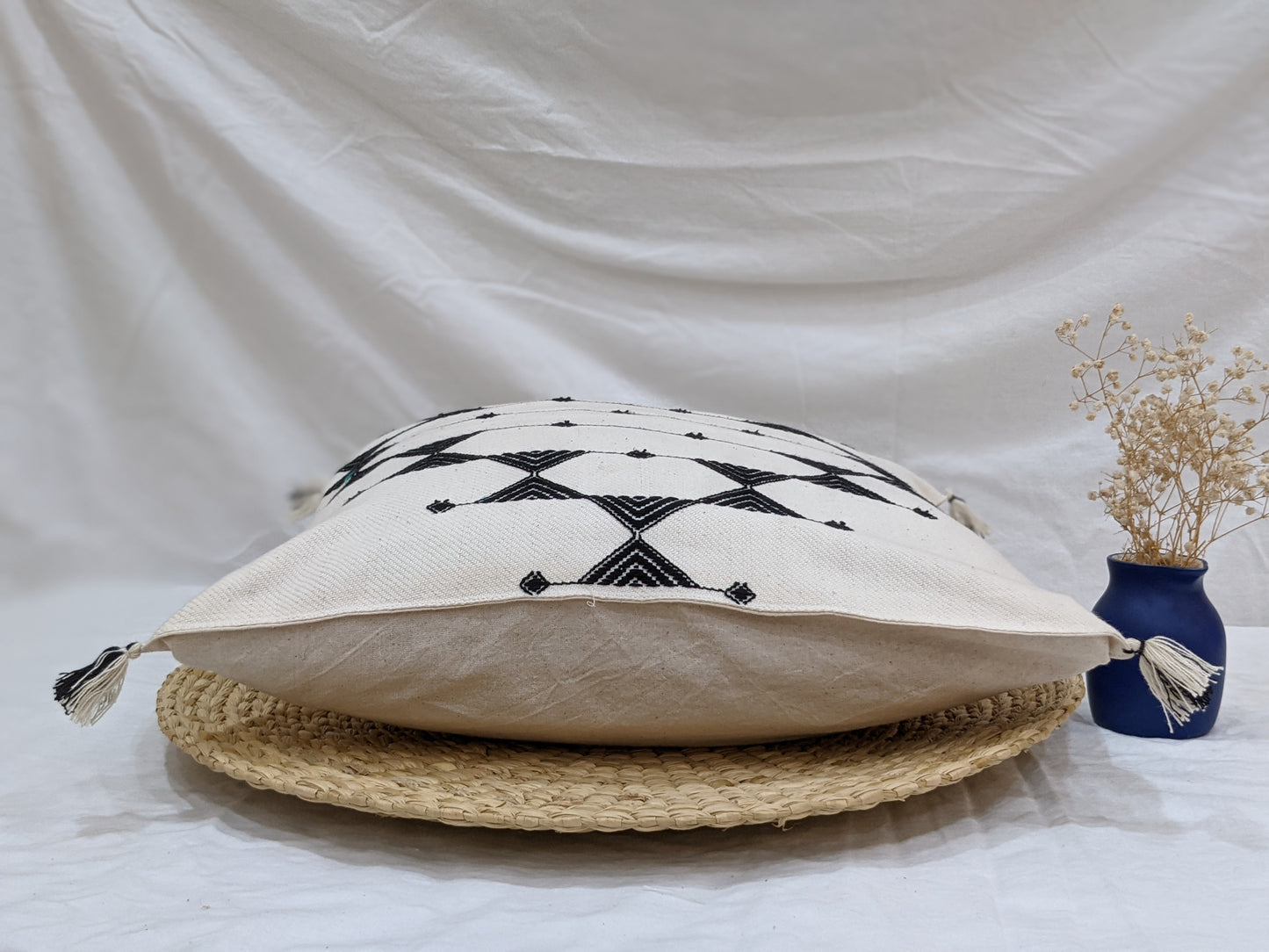 HANDLOOM COTTON CUSHION COVER