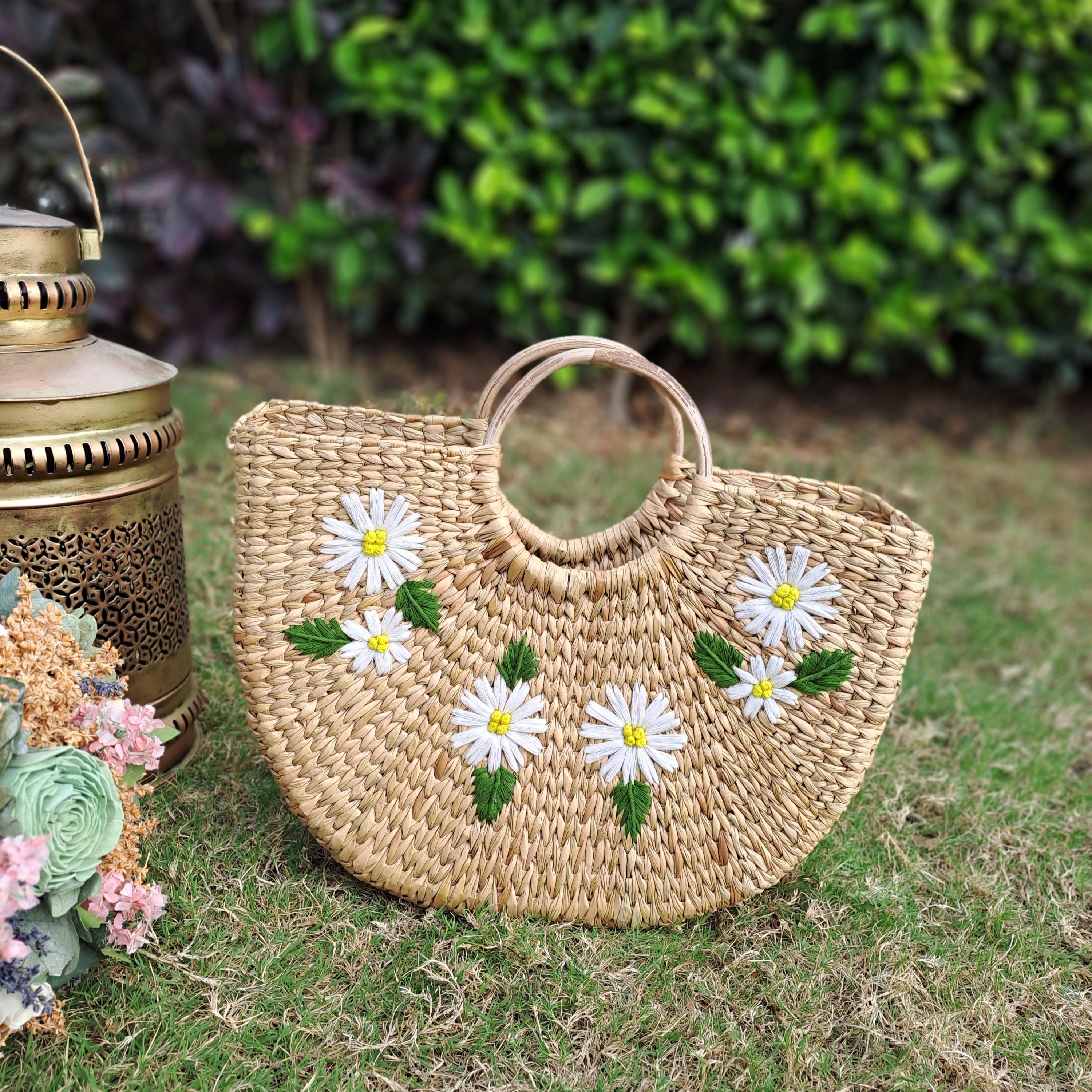 Hand Woven Kauna Grass Bag - Beige And Magenta Color - Bags and Belts Women  Accessories | World Art Community