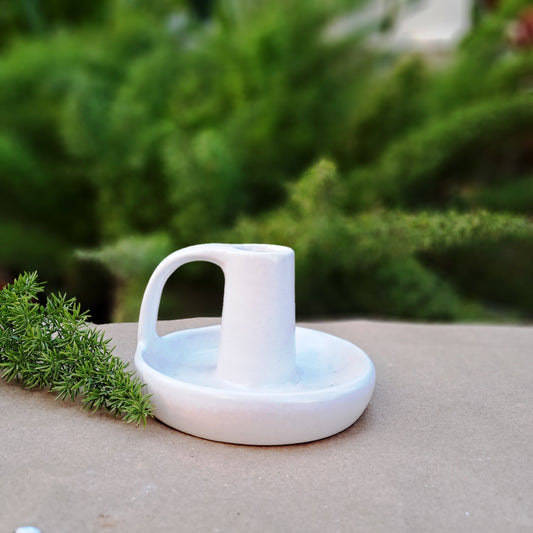 CERAMIC WHITE CANDLE HOLDER